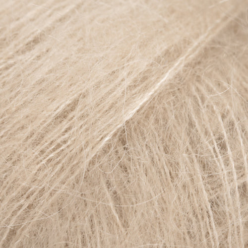 filato drops kid silk 54 sabbia chiara